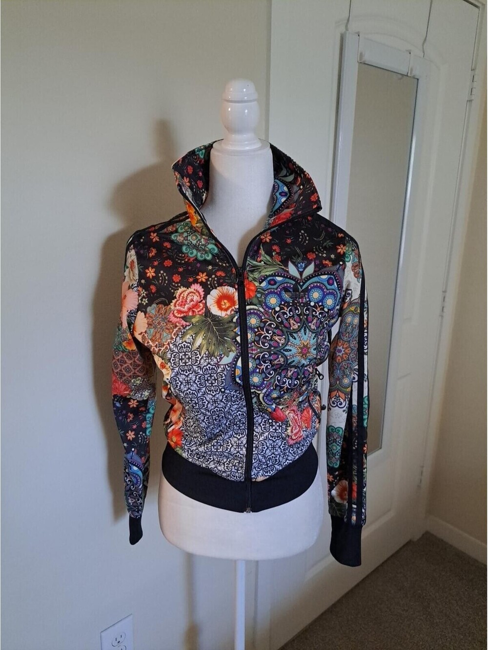 Adidas Womens Jardim Agharta Farm Firebird Trefoil Track Jacket Size XS EUC